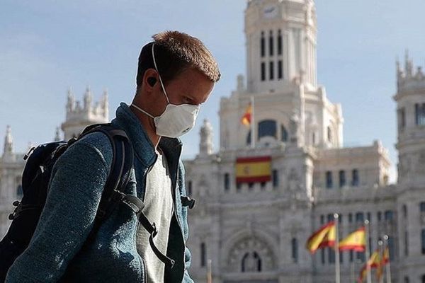 Bloomberg: Η Ευρώπη απέχει μήνες από το «πιστοποιητικό ανοσίας»