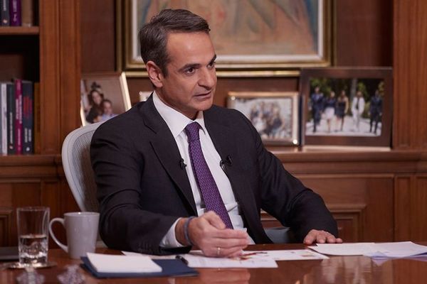 Μητσοτάκης: Προπληρωμένη κάρτα 150 ευρώ σε νέους 18-25 ετών που θα εμβολιαστούν