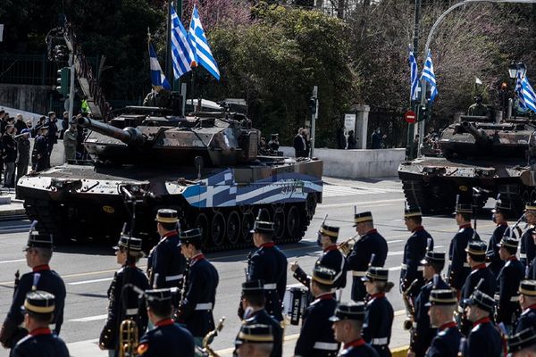 200 χρόνια-Επανάσταση 1821: Εμβληματική παρέλαση με ιστορικές αναφορές στις μεγάλες στιγμές του έθνους