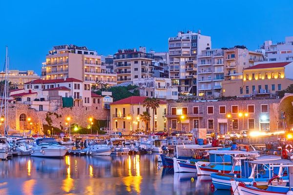 Η Ελλάδα ανοίγει τα σύνορα και για τους Αμερικανούς τουρίστες