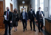 ΝΔ για τροπολογία ΣΥΡΙΖΑ υπέρ της εταιρίας των Χούρι: «Κραυγαλέα υπόθεση διαπλοκής»
