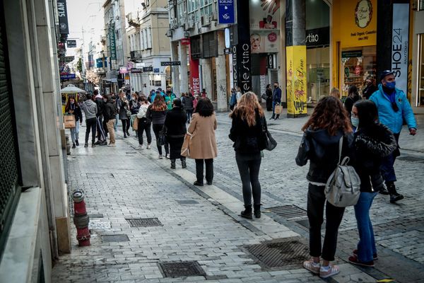 Έτοιμο να «σηκώσει ρολά» το λιανεμπόριο- Οι φόβοι των ειδικών για έκρηξη κρουσμάτων