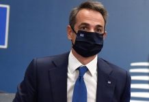 Ο Μητσοτάκης τους βάζει τα γυαλιά και με την πανδημία