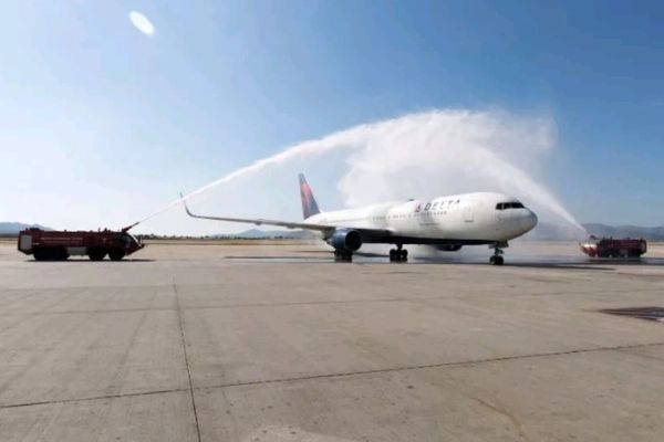 Delta AirLines: Έφτασε στην Ελλάδα η πρώτη απευθείας πτήση από ΗΠΑ