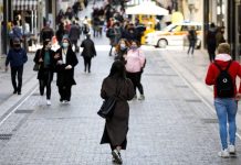 Lockdown τέλος η ζωή ξαναρχίζει στη χώρα …