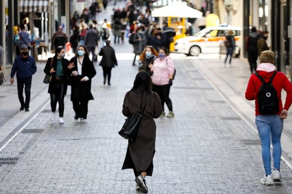 Lockdown τέλος η ζωή ξαναρχίζει στη χώρα …