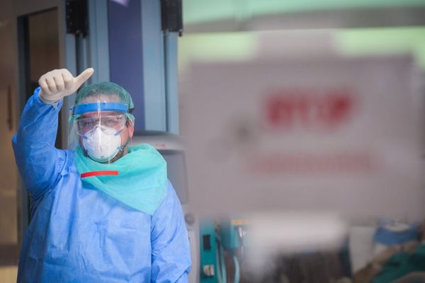 «Αμβλύνονται» οι σκληροί δείκτες – Πλήρης έλεγχος της πανδημίας σε ένα μήνα