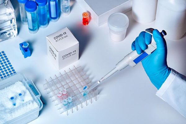 Αργή αλλά σταθερή μείωση σε δείκτες και κρούσματα
