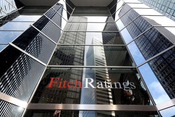 Ψήφος εμπιστοσύνης από Fitch στα νέα πλάνα μείωσης των NPEs