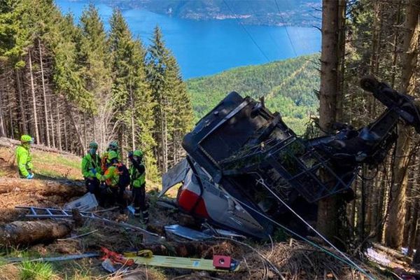 Τραγωδία στην Ιταλία: 13 νεκροί από πτώση τελεφερίκ