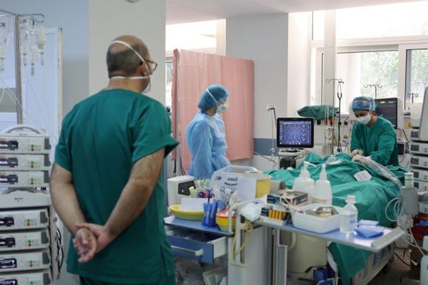 Πάνω από 11.000 νεκροί από κορονοϊό στη χώρα