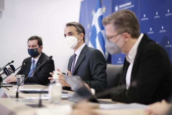 Οι μεταναστευτικές ροές μειώθηκαν σε 15.000 άτομα το 2020, από 72.000 το 2019