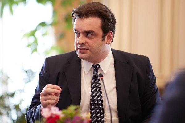 Πιερρακάκης: Φτάσαμε τα 4.000.000 εμβολιασμών στην χώρα μας