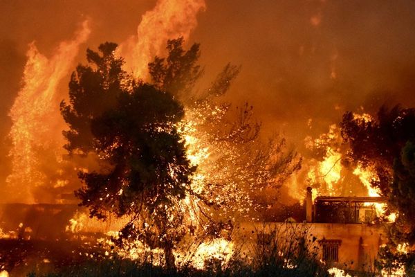 Η τραγωδία στο Μάτι και το ελικόπτερο στην Τρίπολη για τον Προκόπη Παυλόπουλο