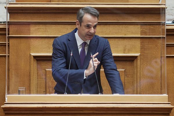 Μητσοτάκης σε Τσίπρα: Δεν θα αναλάμβανα ούτε διαχειριστής πολυκατοικίας που έχετε χτίσει εσείς