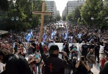 Κατά μέτωπο επίθεση Θεοδωρίδου-Θεμιστοκλέους στους αντιεμβολιαστές: Είναι τσαρλατάνοι
