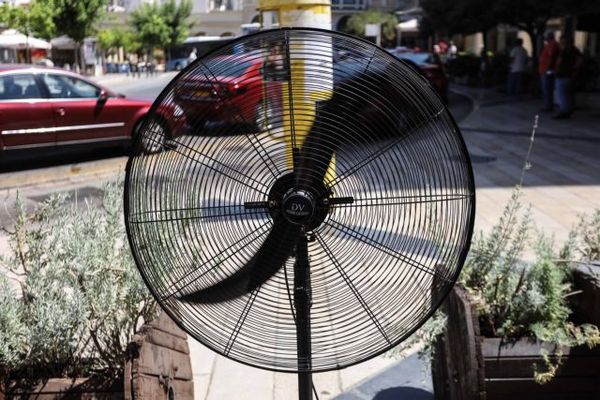Ακραίος καύσωνας ως την Πέμπτη-Συνθήκες ασφυξίας στις πόλεις