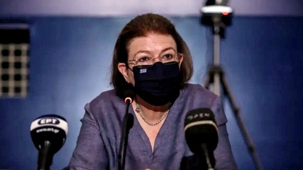 Μενδώνη σε Βρετανικό Μουσείο: Επιστρέψτε τα Γλυπτά του Παρθενώνα - Επικίνδυνες οι συνθήκες φύλαξης
