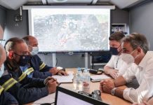 Στο Συντονιστικό της Πυροσβεστικής ο Μητσοτάκης