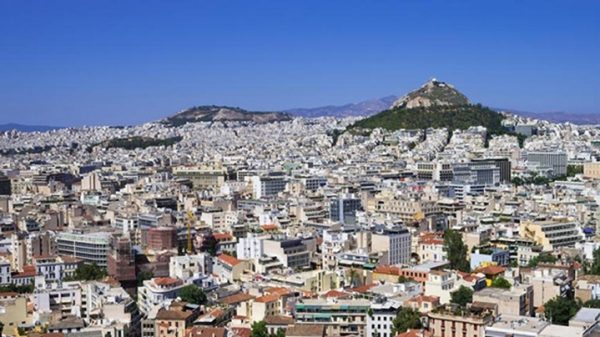 Κορωνοϊός: 31 νεκροί, 343 διασωληνωμένοι, 2.338 νέα κρούσματα