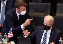 Τι σημαίνει η πρόσκαιρη ψυχρότητα Γαλλίας – ΗΠΑ για την Ελλάδα;