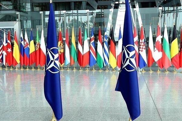 Τριάντα στρατηγοί, ναύαρχοι και πτέραρχοι του ΝΑΤΟ κάνουν «απόβαση» στην Αθήνα