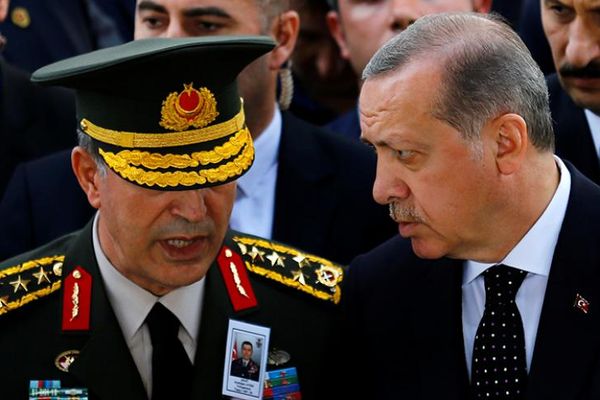 Διπλή επίθεση κατά της Ελλάδας από Ερντογάν και Ακάρ