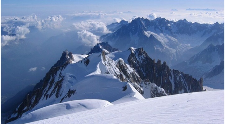 Το Mont Blanc συρρικνώθηκε σχεδόν ένα μέτρο τα τελευταία τέσσερα χρόνια
