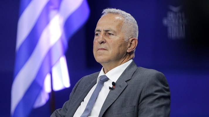 «Αδειάζει» τον Τσίπρα ο Αποστολάκης για τις φρεγάτες