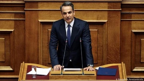 Άγρια κόντρα στη Βουλή-Μητσοτάκης σε Τσίπρα: Είστε ένας τέως αποτυχημένος πρωθυπουργός