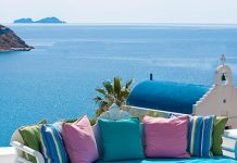 Εύσημα του WTTC στην Ελλάδα: «Ο τουρισμός παγκόσμιο παράδειγμα ασφαλούς ανοίγματος»