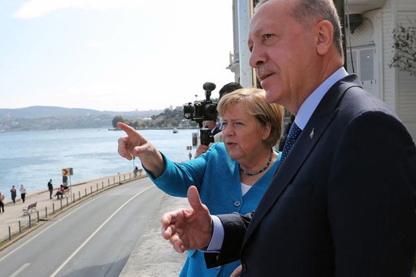 Την Μέρκελ είδε αλλά την Ελλάδα είχε στο μυαλό του ο Ερντογάν