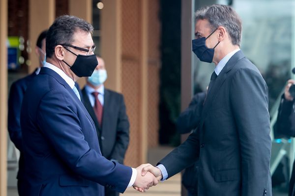 Μητσοτάκης στις εγκαταστάσεις της Pfizer: Επένδυση σταθμός για τη Θεσσαλονίκη την Ελλάδα