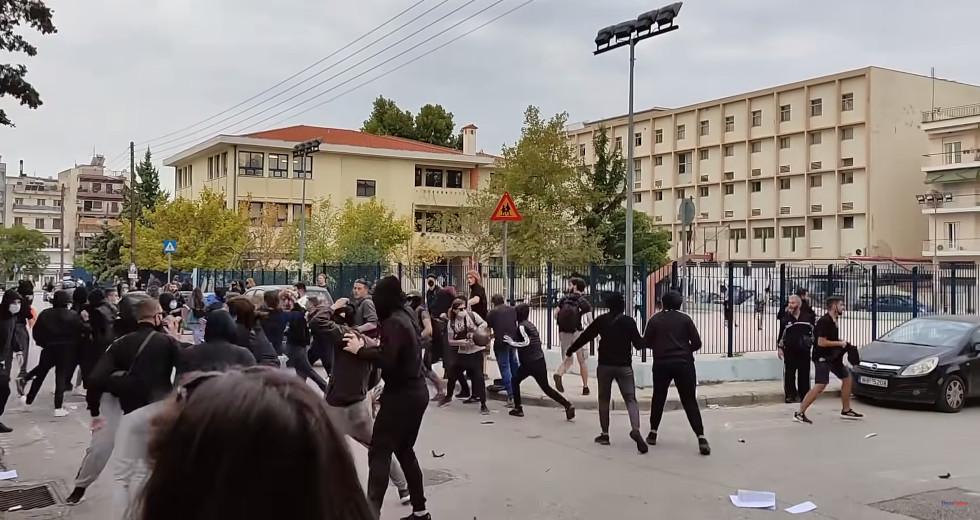 Tι δουλειά έχουν χρυσαυγίτες και ΚΝΕ στο ΕΠΑΛ Σταυρούπολης