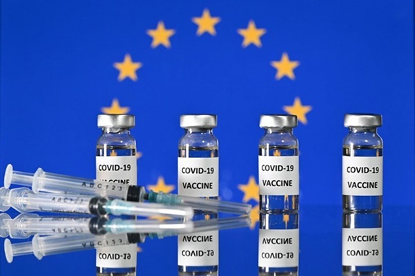 Στη δίνη της πανδημίας των ανεμβολίαστων η Ευρώπη