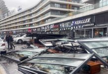 Κωνσταντινούπολη: Τουλάχιστον 4 νεκροί και 19 τραυματίες από θυελλώδεις ανέμους!