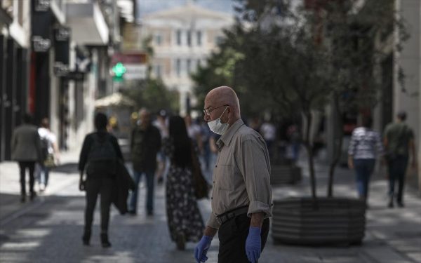 Κορονοϊός: Ξεπέρασαν ξανά τις 100 οι ανθρώπινες απώλειες