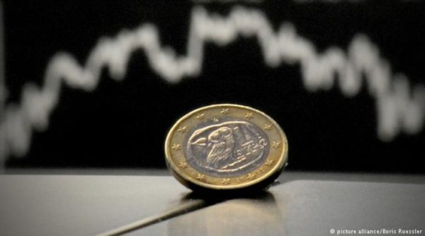Ευρωβαρόμετρο: "Θετικό για τη χώρα" θεωρεί το ευρώ το 73% των Ελλήνων