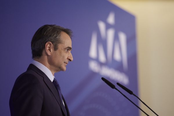 Δημοσκόπηση MARC: Σε τροχιά αυτοδυναμίας Μητσοτάκης- ΝΔ με διαφορά 13,8 μονάδες