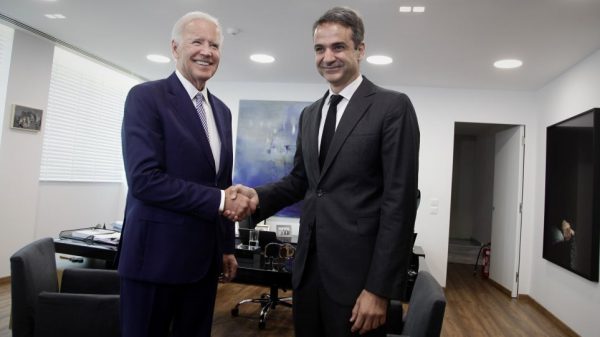 WSJ: Η Ελλάδα είναι φωτεινό σημείο για τις ΗΠΑ στην Ευρώπη