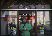 Τουρκία: Η κατακρήμνιση της λίρας και η Αγία Σοφία στο δρόμο προς τις κάλπες
