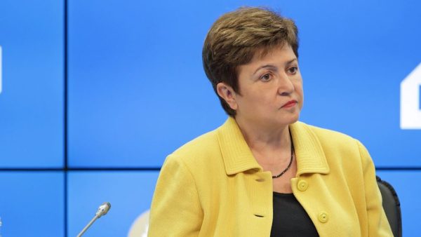 Το ΔΝΤ "βλέπει" το κόστος της πανδημίας να ξεπερνά τα 12,5 τρισ. δολάρια