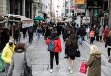 Σε διπλό κύμα πανδημίας η χώρα