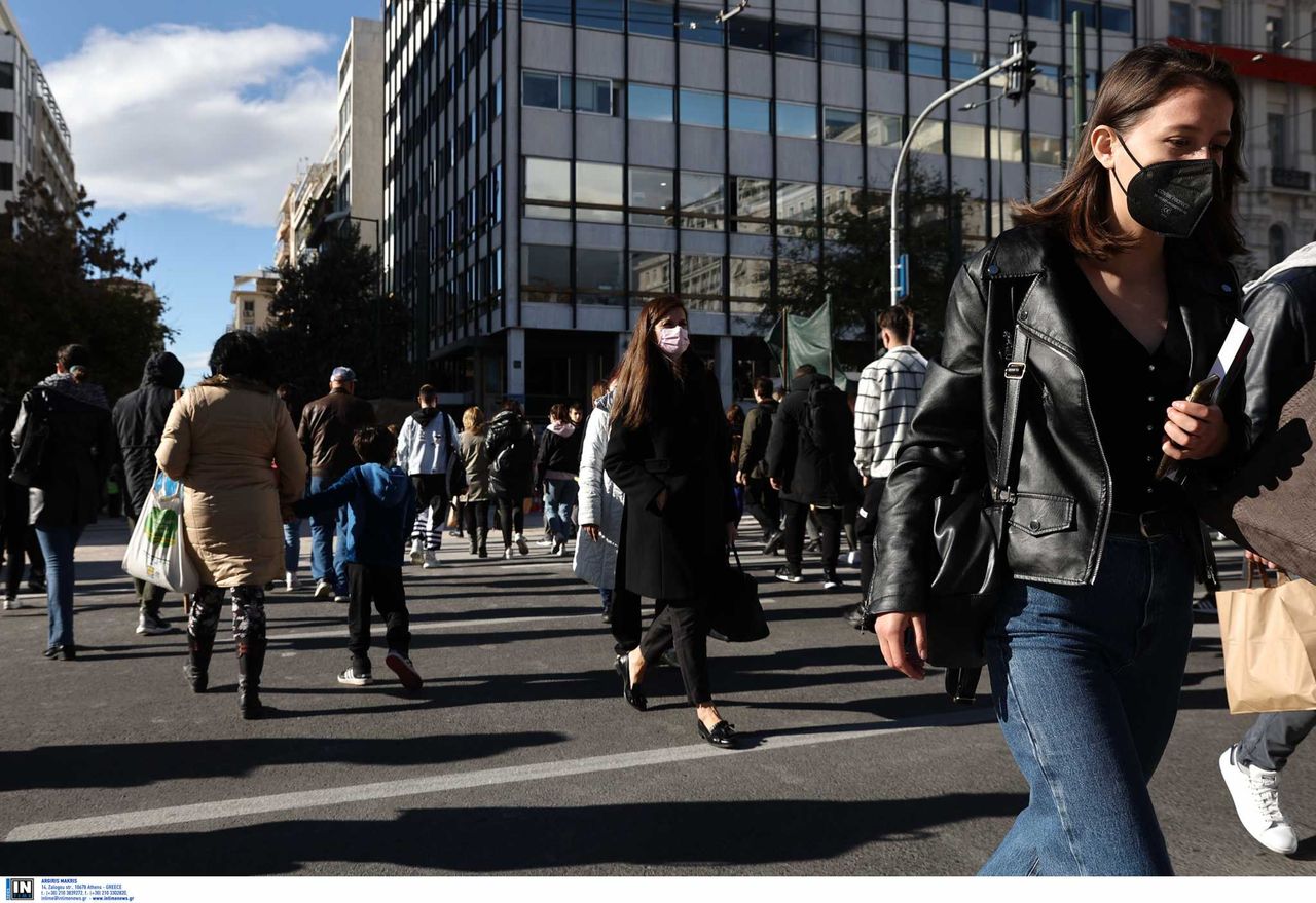 Η μετάλλαξη Όμικρον παγώνει τη συζήτηση για χαλάρωση των μέτρων – Καμία παράταση για τον εμβολιασμό των άνω των 60