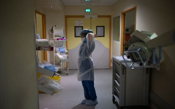 Στη δίνη της πανδημίας η χώρα - Πάνω από 30.000 νέα κρούσματα