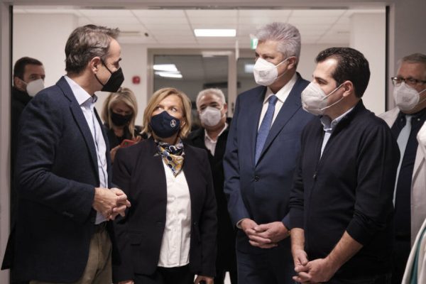 Μητσοτάκης από «Σωτηρία»: Θα τελειώσει η περιπέτεια, πολύ σύντομα τα νέα φάρμακα