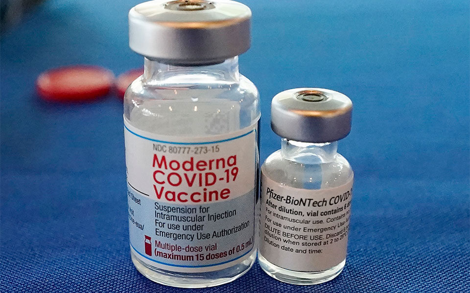 3η δόση Pfizer, Moderna: Προστασία 90% από «Όμικρον» και «Δέλτα», σύμφωνα με μελέτη