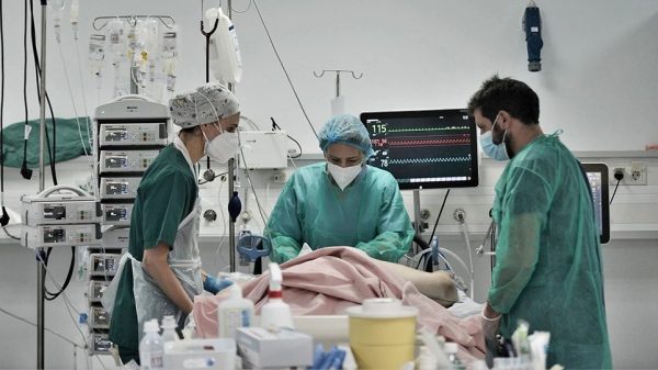 5.000 ασθενείς Covid